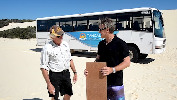 Andy Bichel goes Sand Tobogganing
