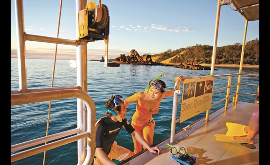 Snorkeling_couple_12.jpg?width=555&height=340&mode=crop¢er=0.634146341463415,0.489177489177489